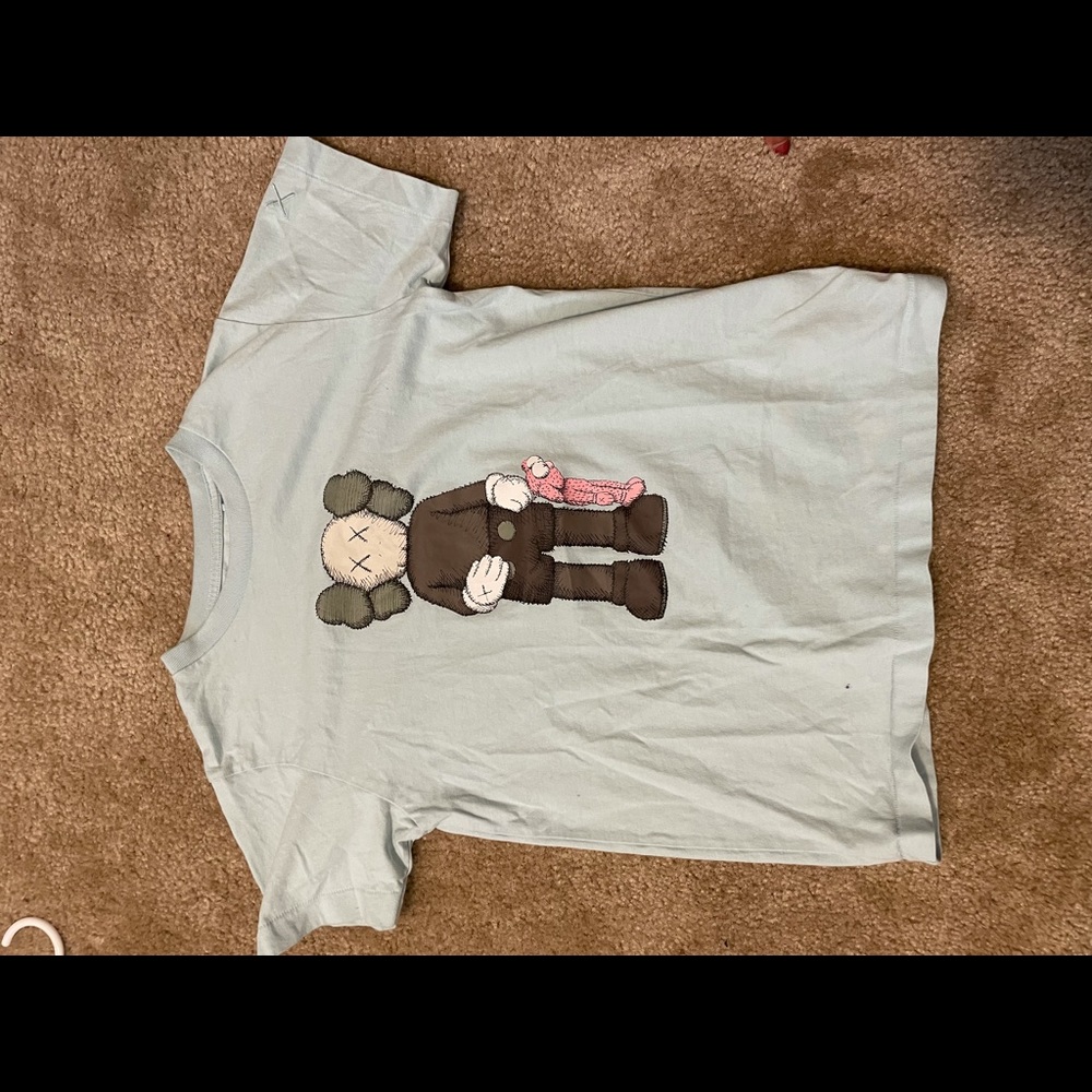 KAWS size XS